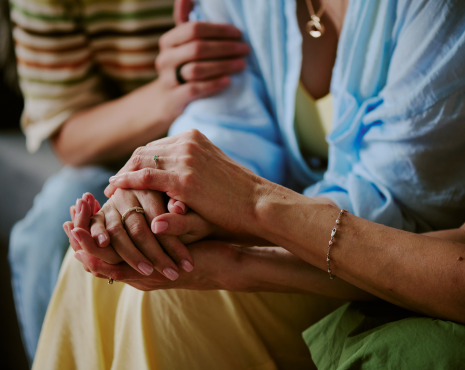 hands holding each other
